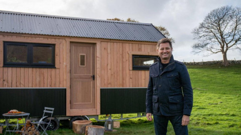 Amazing Spaces - So wohnt sonst keiner (2012)