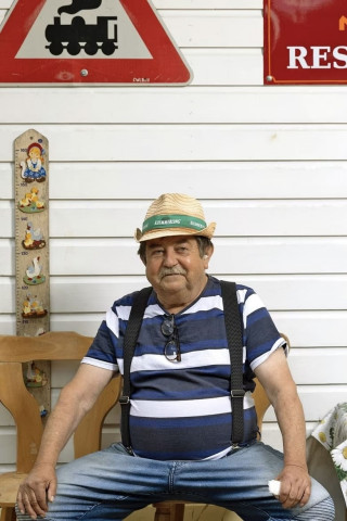 Hinter dem Abgrund - Leben in der Lausitz (2022)