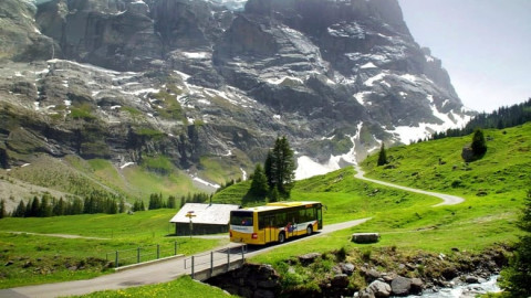 Mit dem Postauto durch die Schweiz (2022)